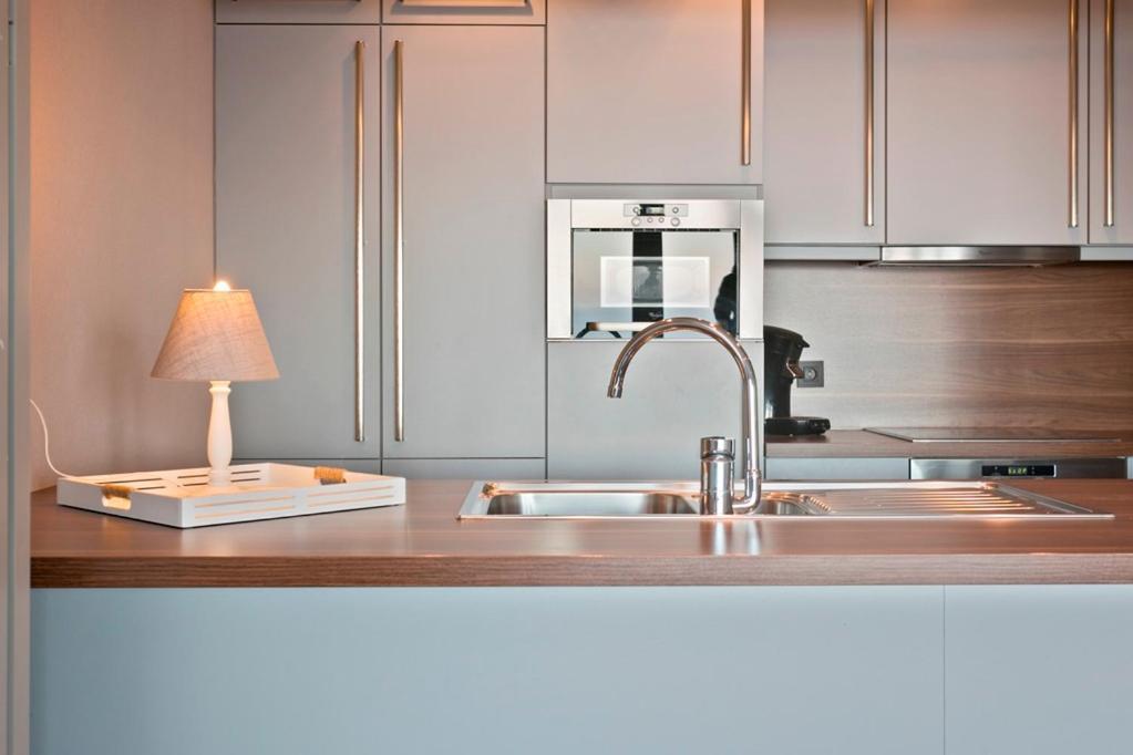 Montezuma Luxe Studio Met Frontaal Zeezicht Zonder Aparte Slaapkamer Apartman Ostende Kültér fotó
