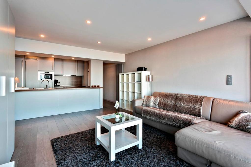 Montezuma Luxe Studio Met Frontaal Zeezicht Zonder Aparte Slaapkamer Apartman Ostende Kültér fotó