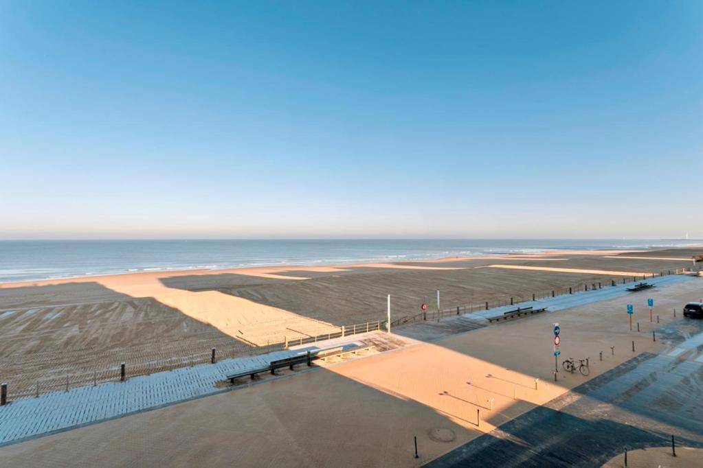 Montezuma Luxe Studio Met Frontaal Zeezicht Zonder Aparte Slaapkamer Apartman Ostende Kültér fotó